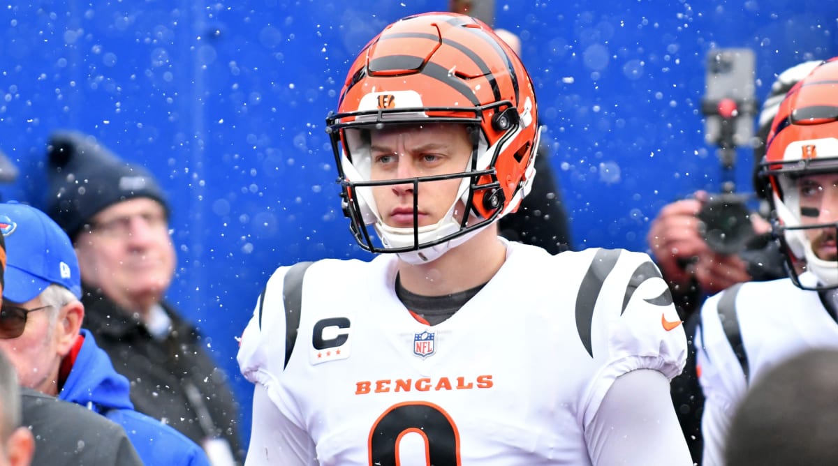 Joe Burrow's dad shares photo of Bengals quarterback wearing a