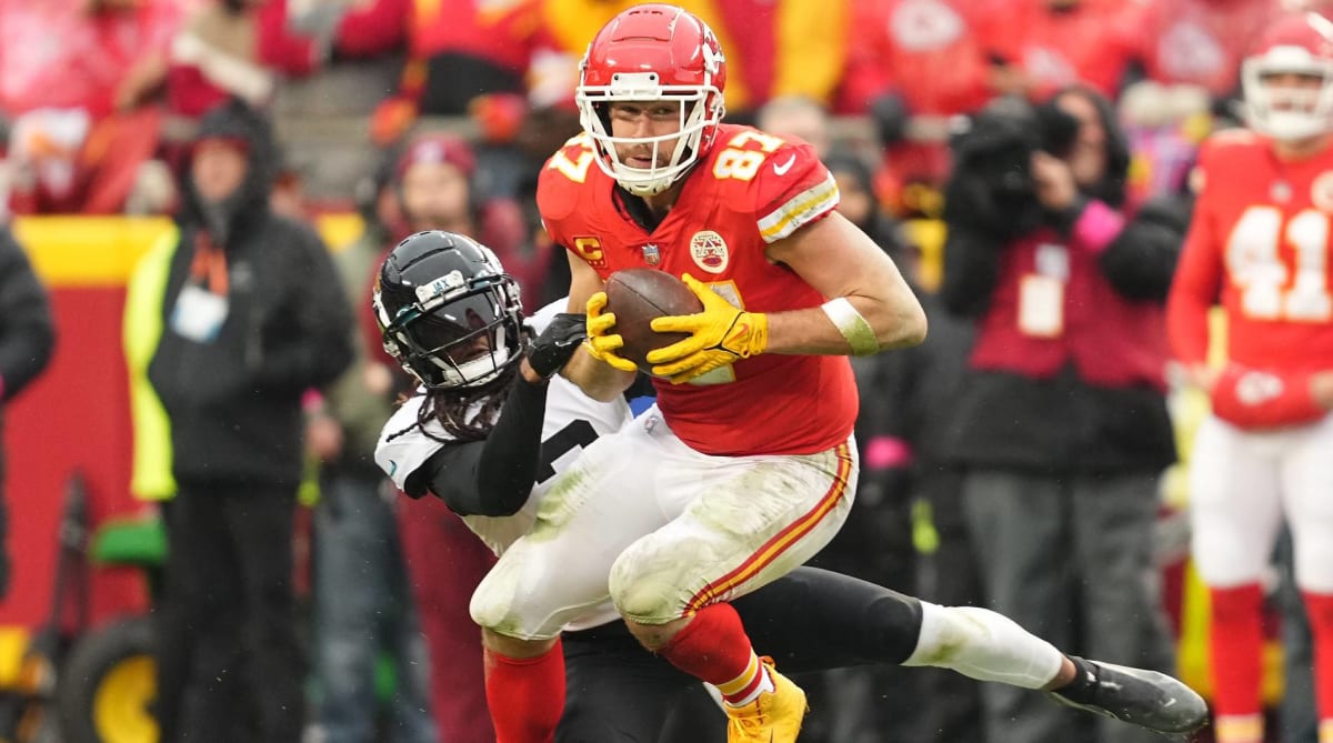 Travis Kelce questionable for AFC title game