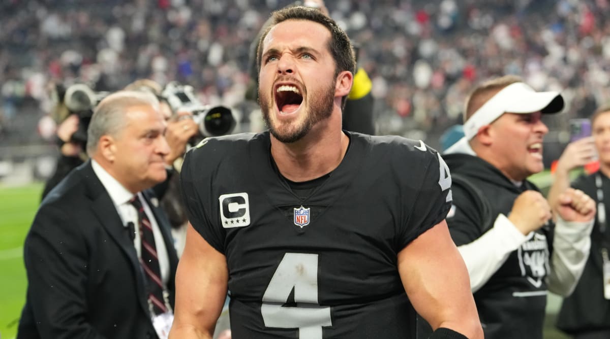 Raiders News: Derek Carr Reacts To Making 2023 Pro Bowl Games Roster