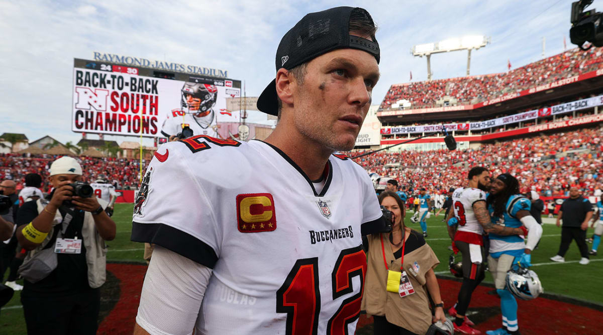 Here's Tom Brady in a Bucs jersey and it's actually good