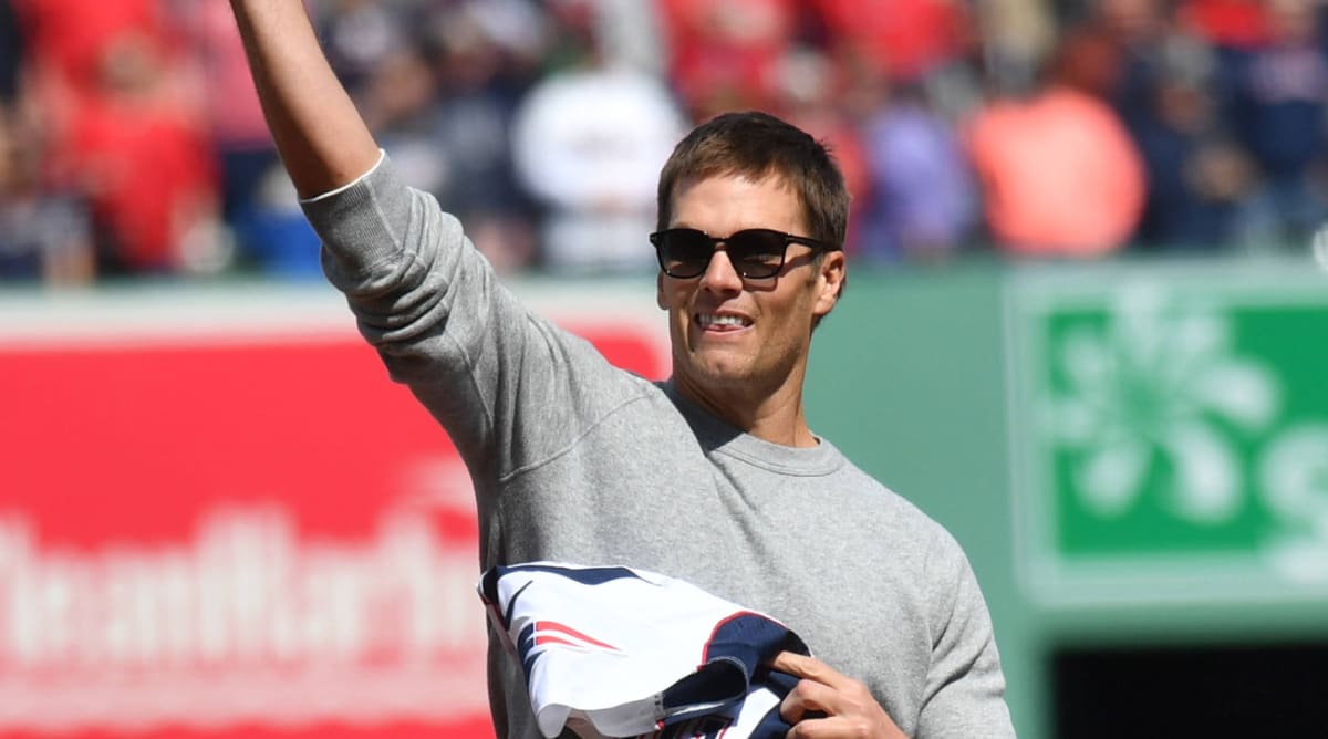 MLB Teams Were Interested in Tom Brady As a Catcher Before His Football  Career Took Off