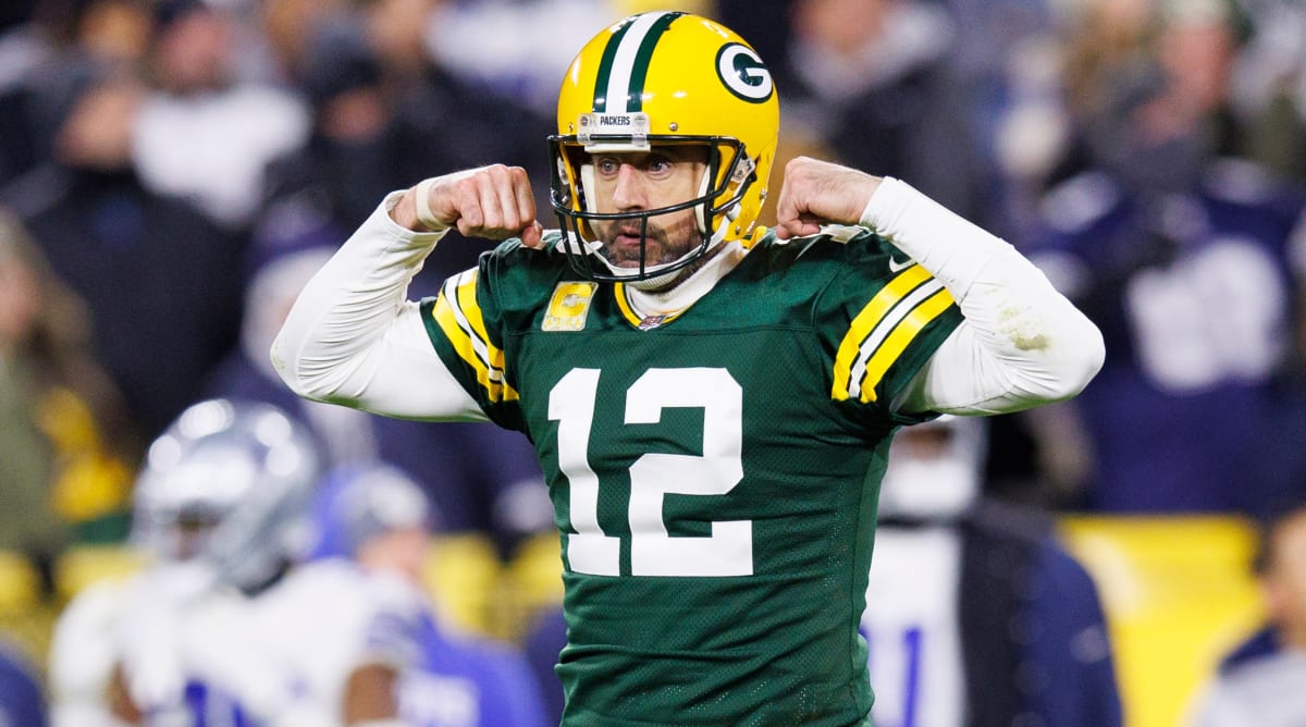 Aaron Rodgers Going on 'Darkness Retreat' As He Mulls Future