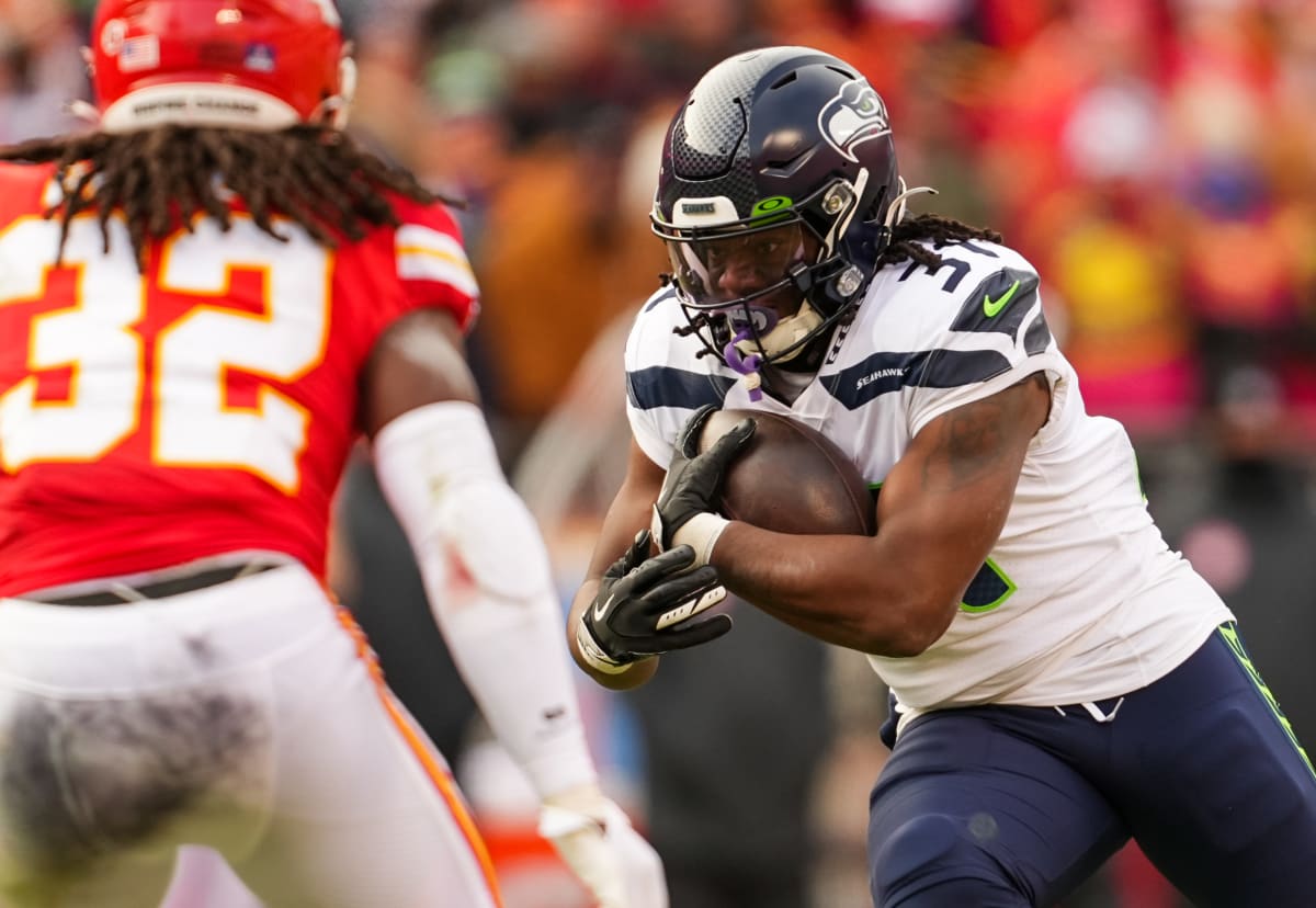 Seattle Seahawks Inflatable Helmet Tumbleweeds Tarantulas