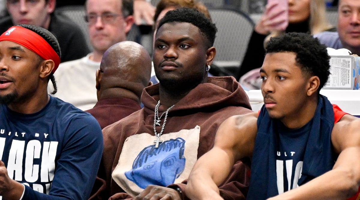 Pelicans’ Zion Williamson Aggravates Hamstring Injury