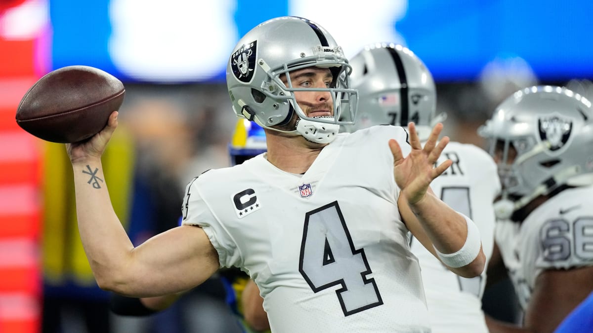 Derek Carr to Meet With Teams at NFL Draft Combine, per Report