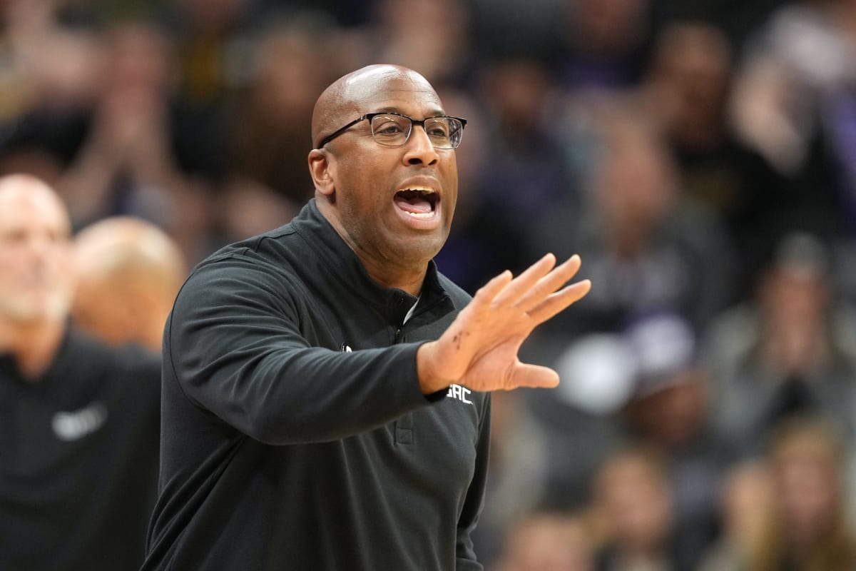 Kings Coach Mike Brown Explains Sacramento’s Success