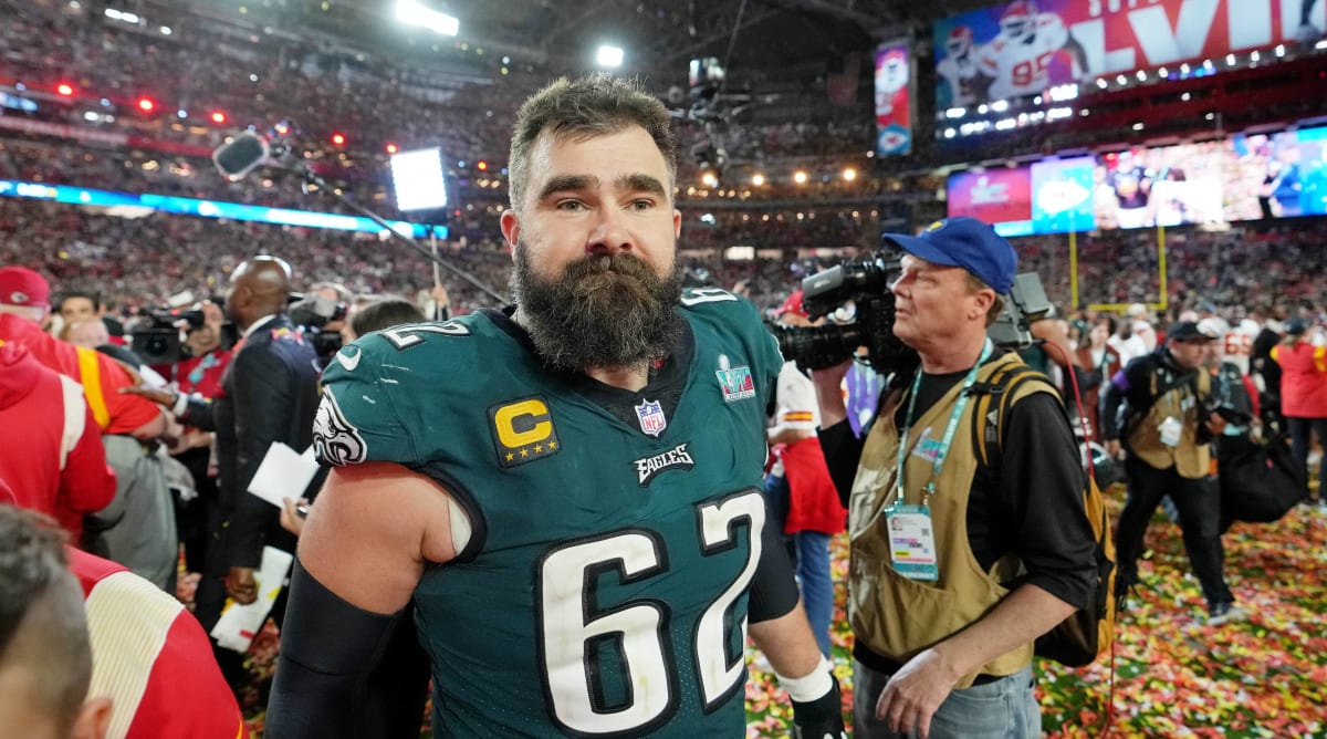 Eagles’ Jason Kelce Announces He Will Return in 2023 WKKY Country 104.7