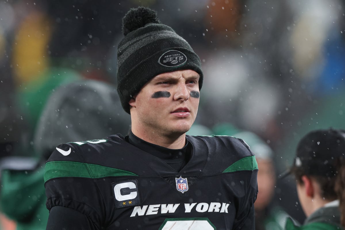 Zach Wilson in a gray Jets uniform looks quite interesting