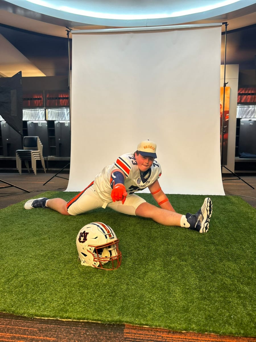 2025 offensive lineman puts Auburn in the 'mix of top three' BVM Sports