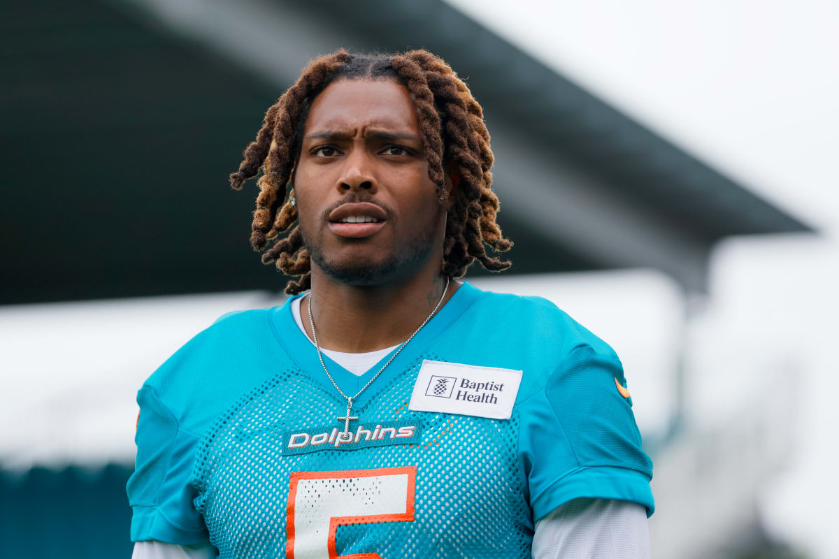 Jalen Ramsey, Miami Dolphins' key acquisition, hurt at camp