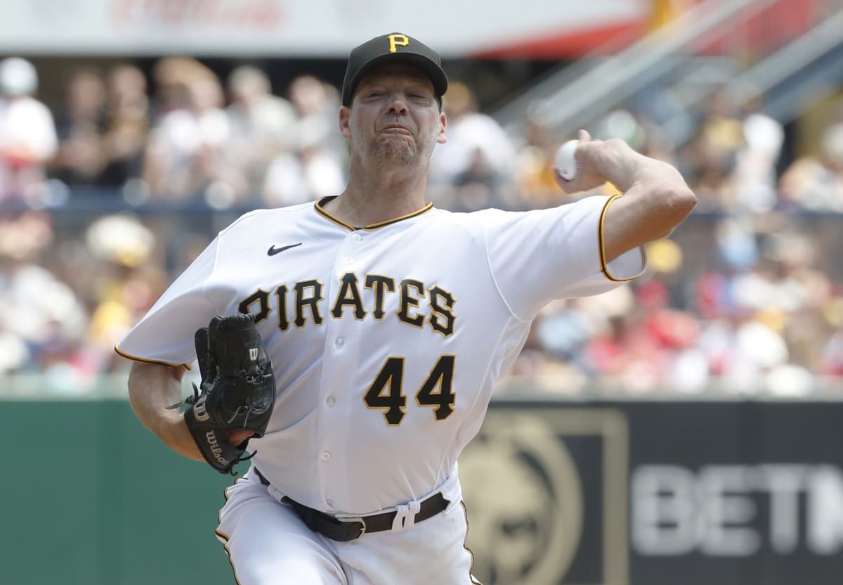 Pittsburgh Pirates Trade Pitcher Rich Hill and Slugger JiMan Choi to