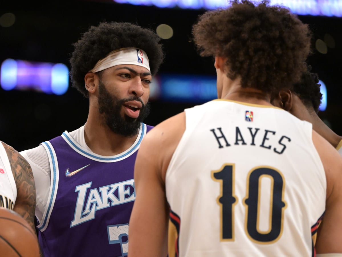 Los Angeles Lakers Rumored To Move Anthony Davis Back To Power Forward ...