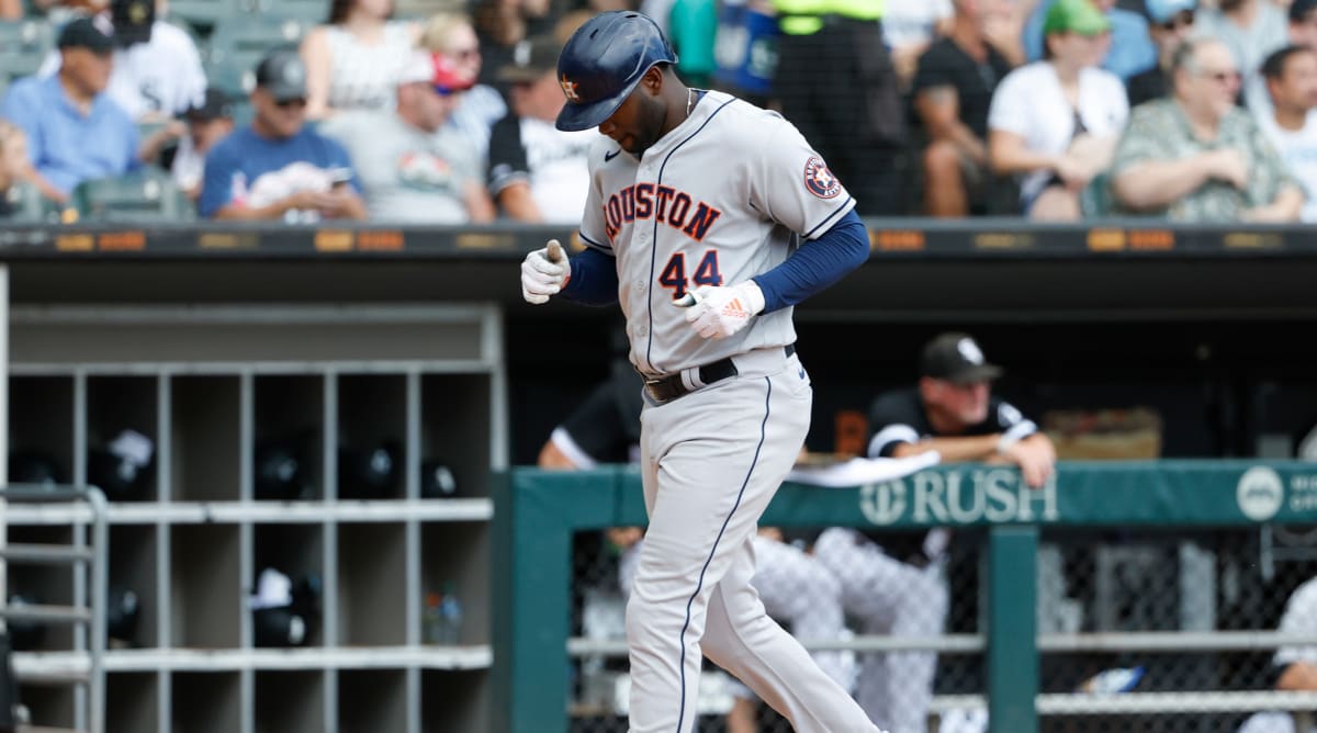 Astros’ Yordan Alvarez Hospitalized for Shortness of Breath