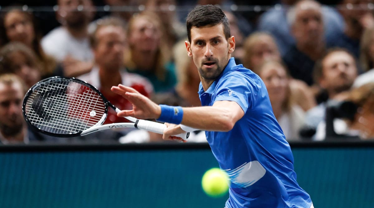 Video Of Novak Djokovic’s Trainer Mixing Drink Has Fans Bewildered ...