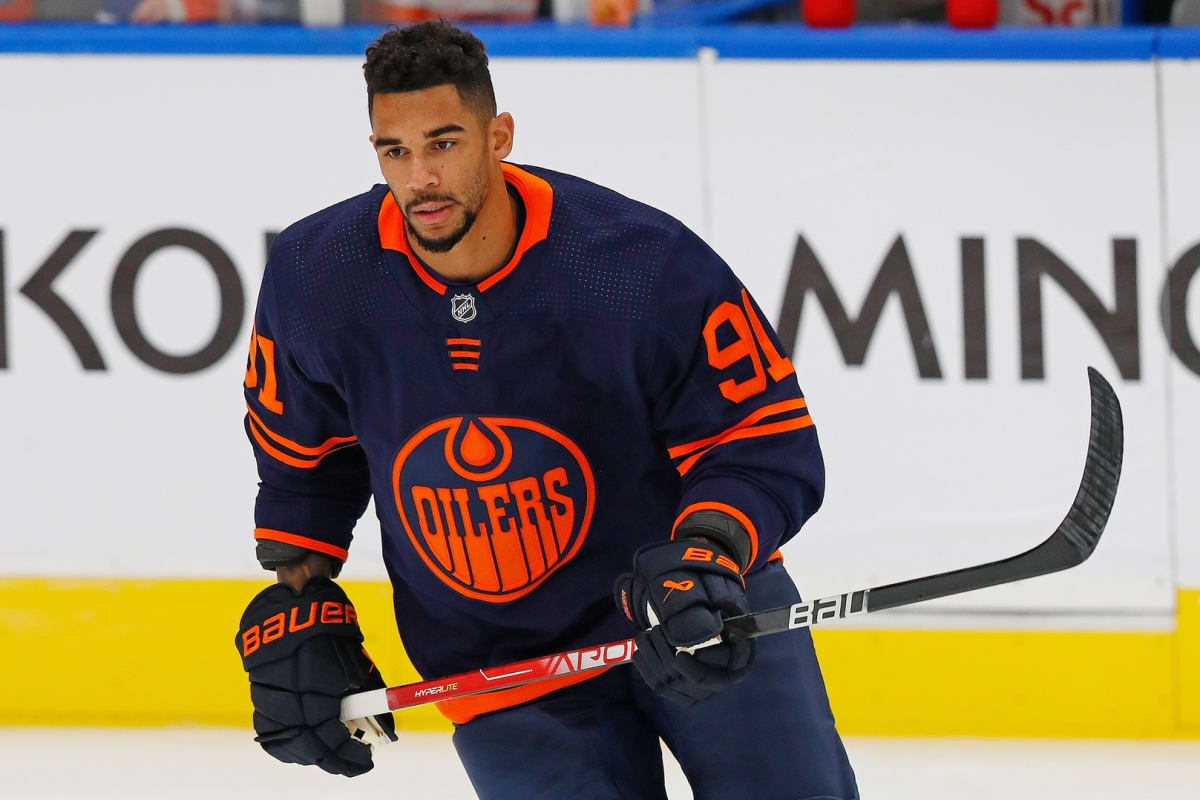 Oilers’ Evander Kane to Undergo Surgery After Scary Injury on Ice