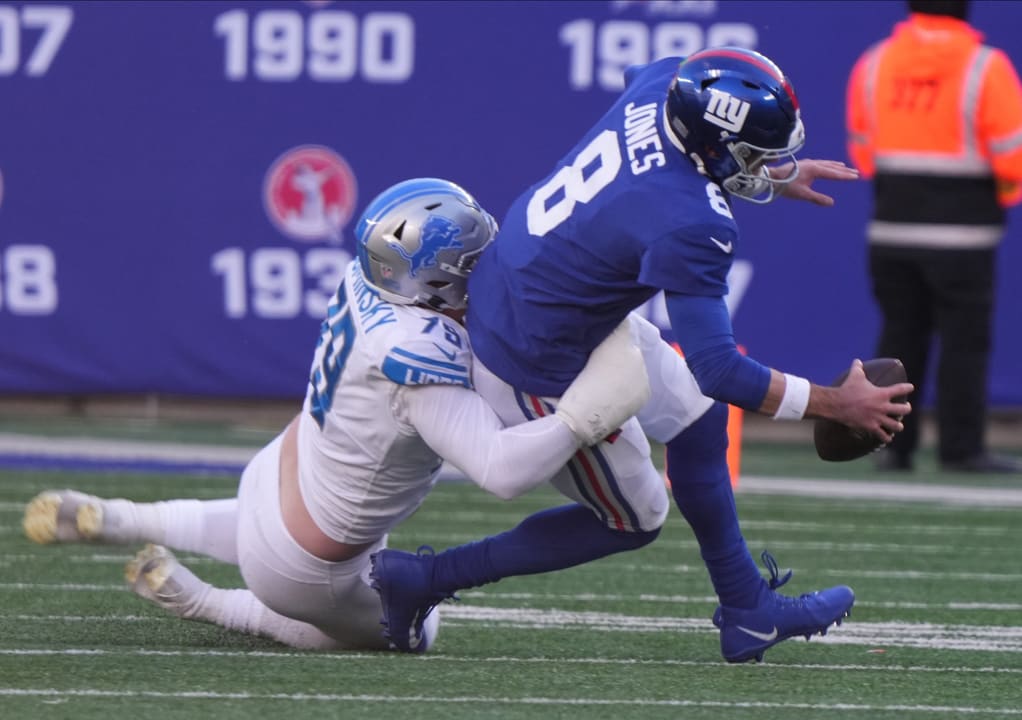 Lions Re-Signing DL John Cominsky 