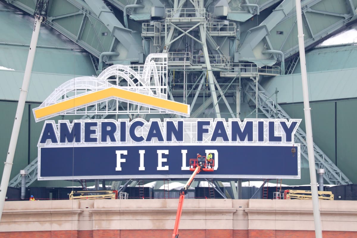 Amid rumors of relocation, Wisconsin officials hold hearing to consider  Brewers' stadium funding – NBC Chicago