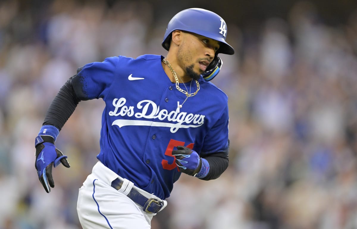 Mookie Betts homers twice with LeBron James watching as Dodgers