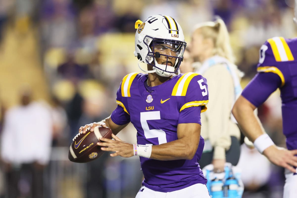 LSU's Jayden Daniels Wins Davey O'Brien National Quarterback Award and