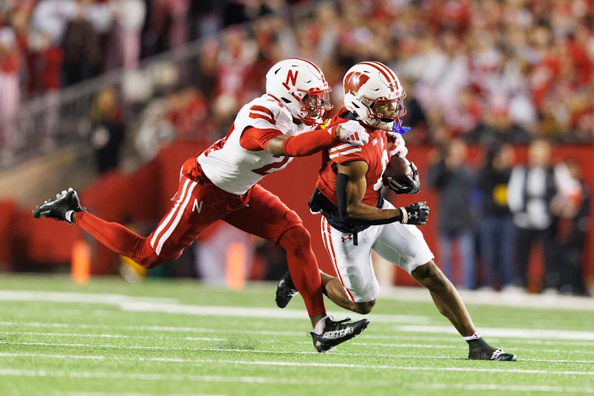 Wisconsin Badgers Edge Out Nebraska Cornhuskers 24-17 In Thrilling ...