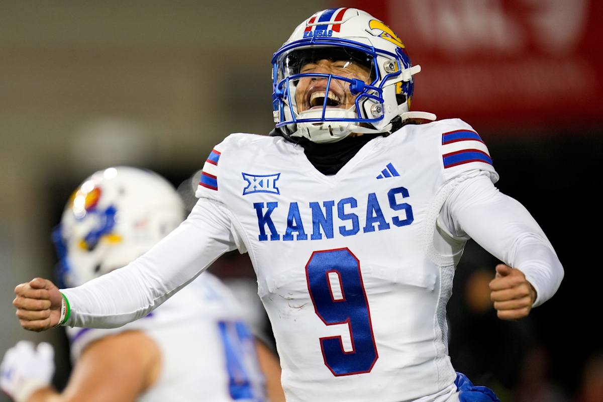 Kansas Jayhawks vs UNLV Rebels in Guaranteed Rate Bowl Game