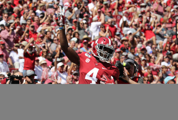 Jerry Jeudy celebrates a touchdown against Southern Miss