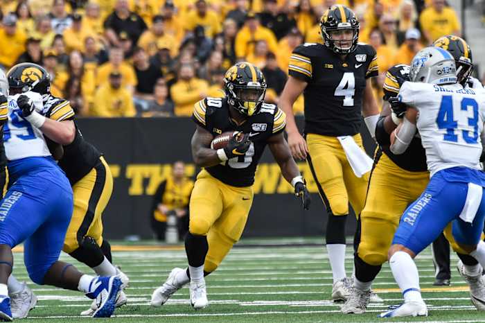 HALFTIME BREAKDOWN: Iowa 24, Middle Tennessee State 0 - Sports ...