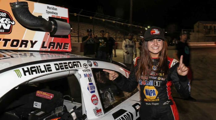 Hailie Deegan Becomes First Female Nascar Kandn Winner At 17 Sports Illustrated 