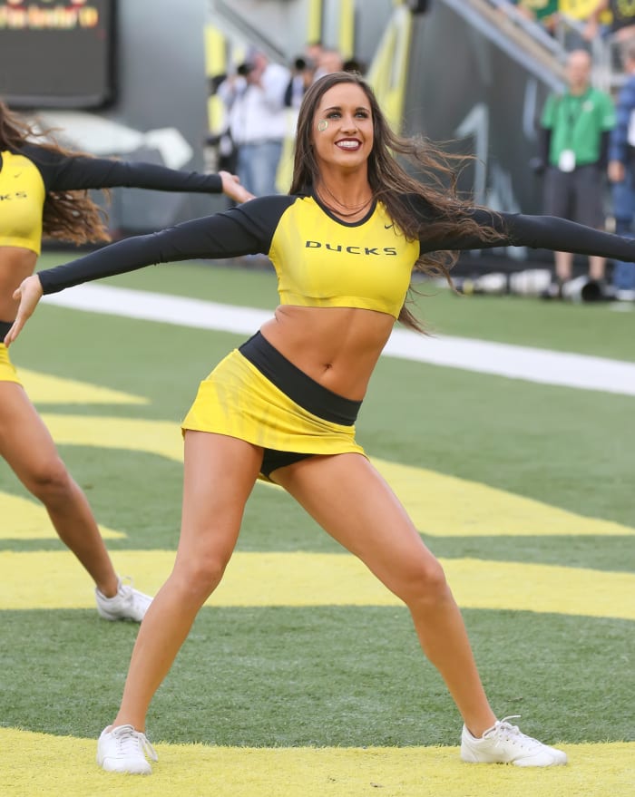 Cheerleader of the Week: Kaeleigh (Oregon Ducks) - Sports Illustrated