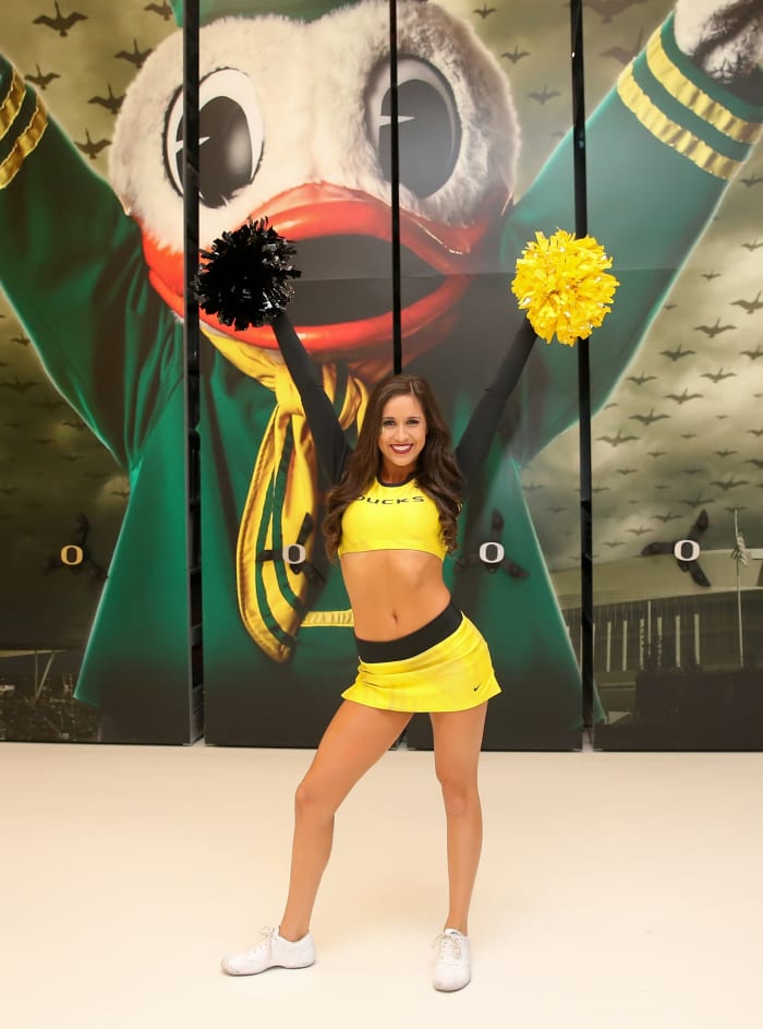 Cheerleader of the Week Kaeleigh (Oregon Ducks) Sports Illustrated