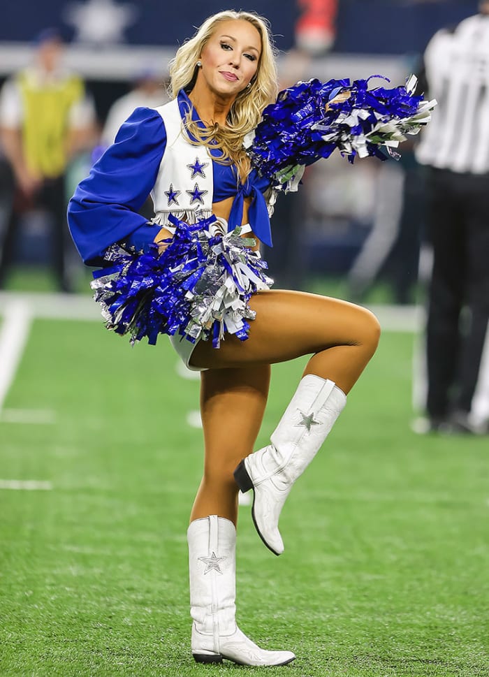 NFL Cheerleaders: Week 16 - Sports Illustrated