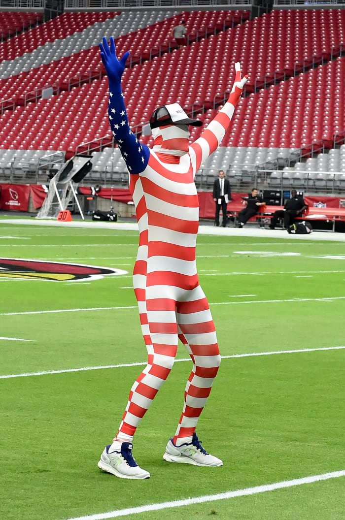 Arizona Cardinals Carson Palmer Warms Up In Flag Suit Sports Illustrated