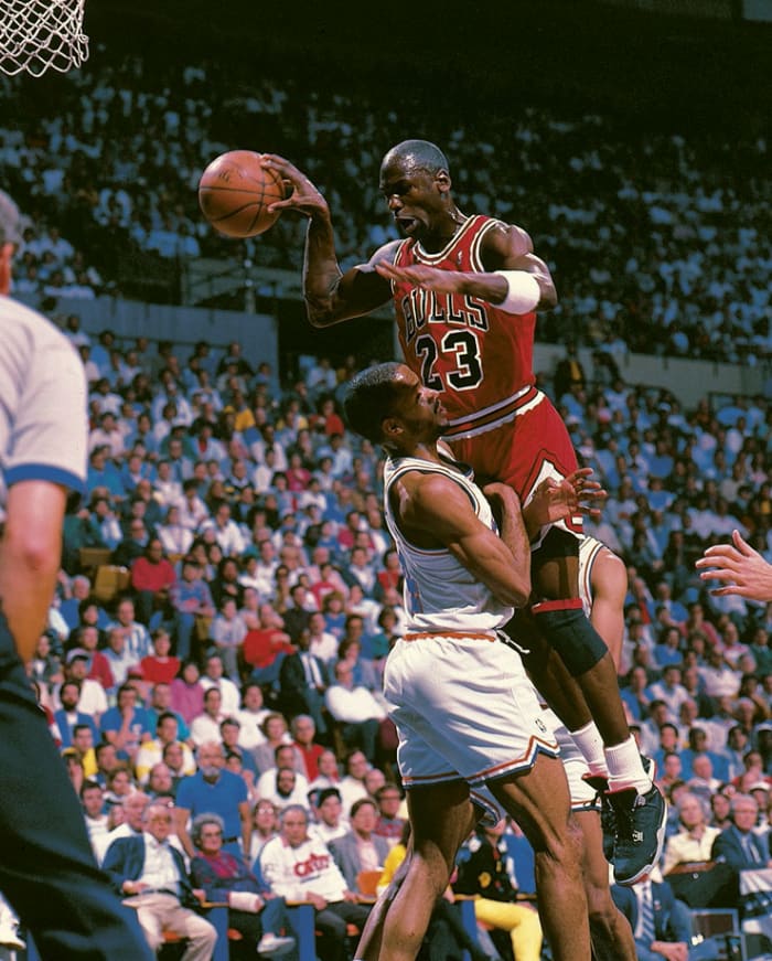 Michael Jordan dunk contest photo explained by SI photographer - Sports ...