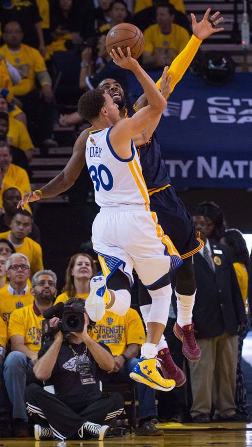 Stephen Curry, Warriors top LeBron, Cavaliers in Game 1 of NBA Finals ...