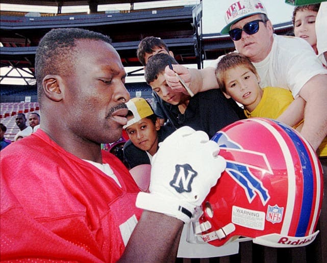 130618103448-bruce-smith-bills-1996-autographs-single-image-cut.jpg