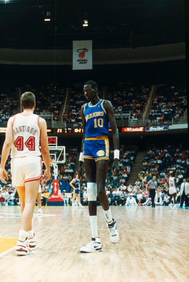 tbt-manute-bol-was-very-very-tall-sports-illustrated