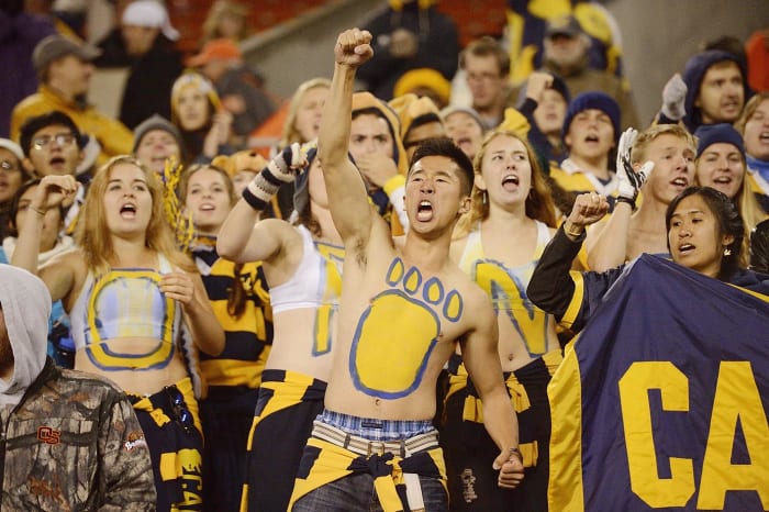 Hot Clicks: College Superfans of the Week - Sports Illustrated