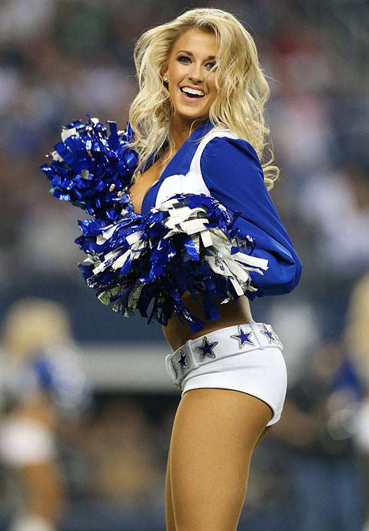 NFL Cheerleaders: Week 17 - Sports Illustrated