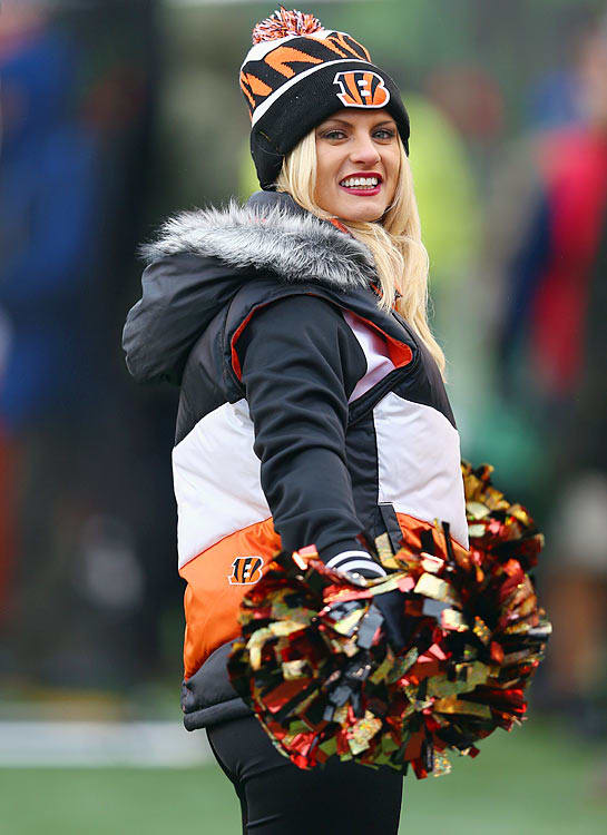 NFL Cheerleaders: Week 14 - Sports Illustrated