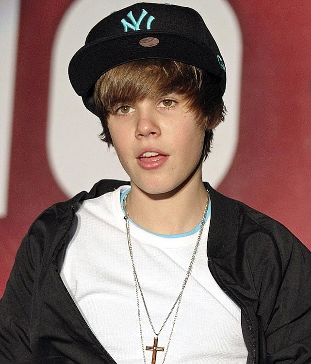 Justin Bieber's Sports Hats - Sports Illustrated