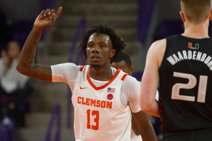 Clemson Tigers Men's Basketball Team Struggling to Find an Advantage ...