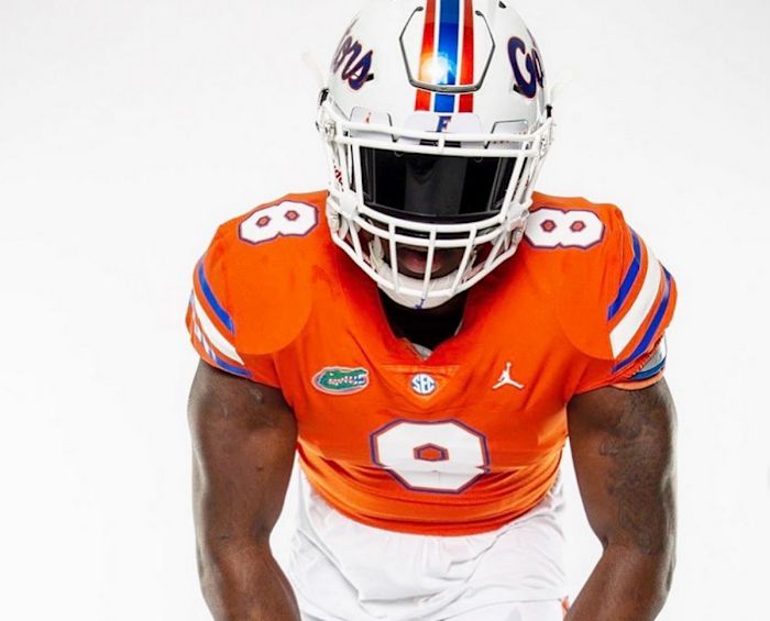 Gators Back on Campus, Freshman DE Princely Umanmielen Shows off New ...