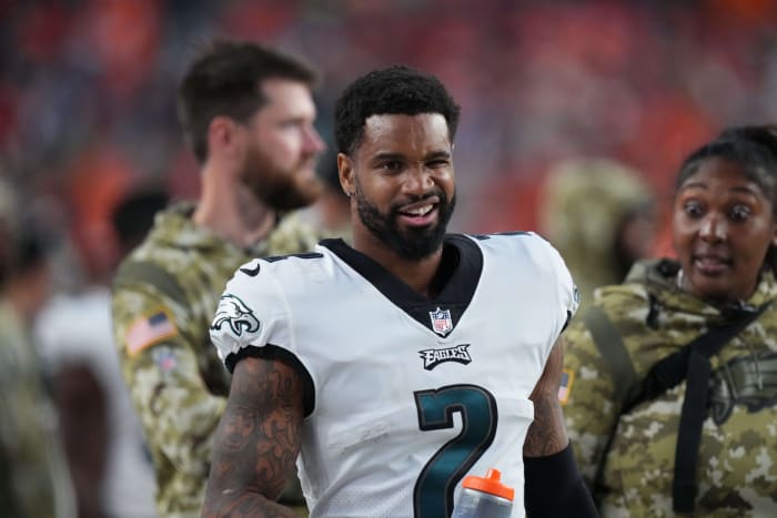 Philadelphia Eagles CB Darius Slay Injured, Carted Off Vs. Tampa Bay ...