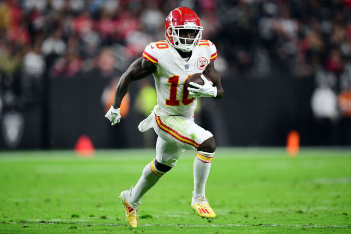 Report: Kansas City Chiefs In Serious Talks To Trade WR Tyreek Hill ...