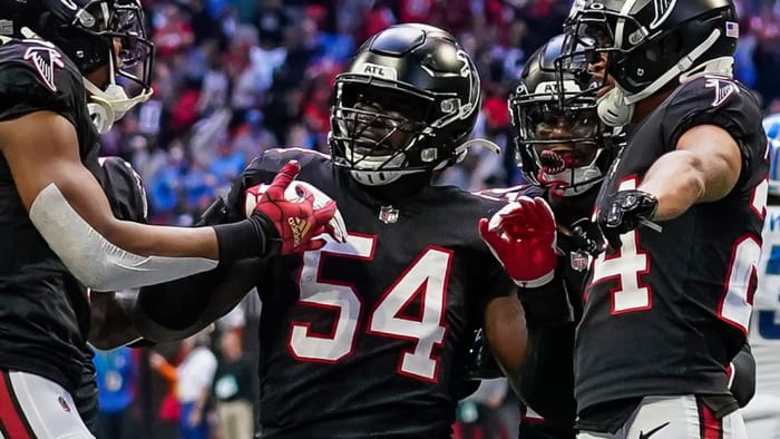 Foye Oluokun vs Lions Dale Zanine-USA TODAY Sports