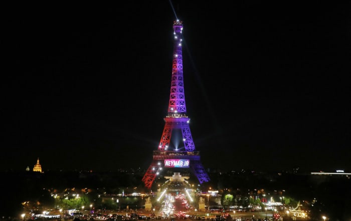 Neymar is welcomed in Paris after signing from Barcelona