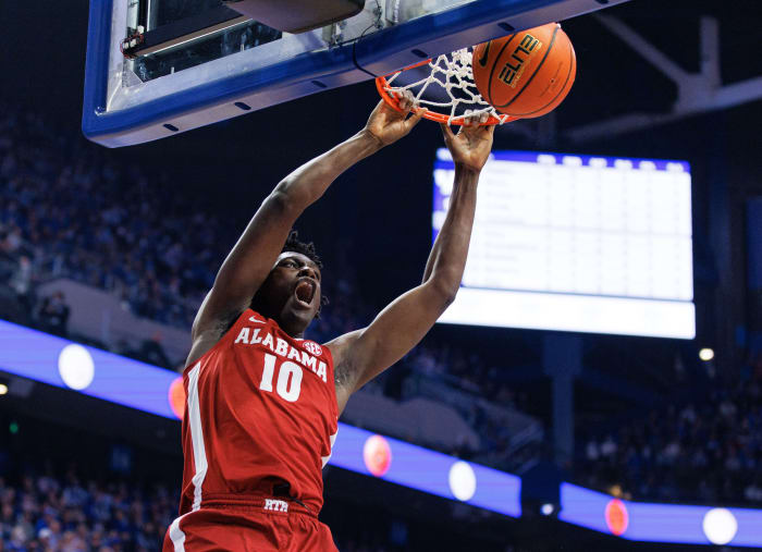 Alabama Crimson Tide center Charles Bediako (10) dunks the ball during the first half against the Kentucky Wildcats at Rupp Arena at Central Bank Center.