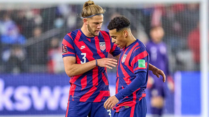 USMNT Walker Zimmerman y Tyler Adams