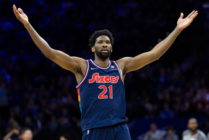 Philadelphia 76ers' Joel Embiid Suffers Knee Injury; OUT vs. Dallas ...