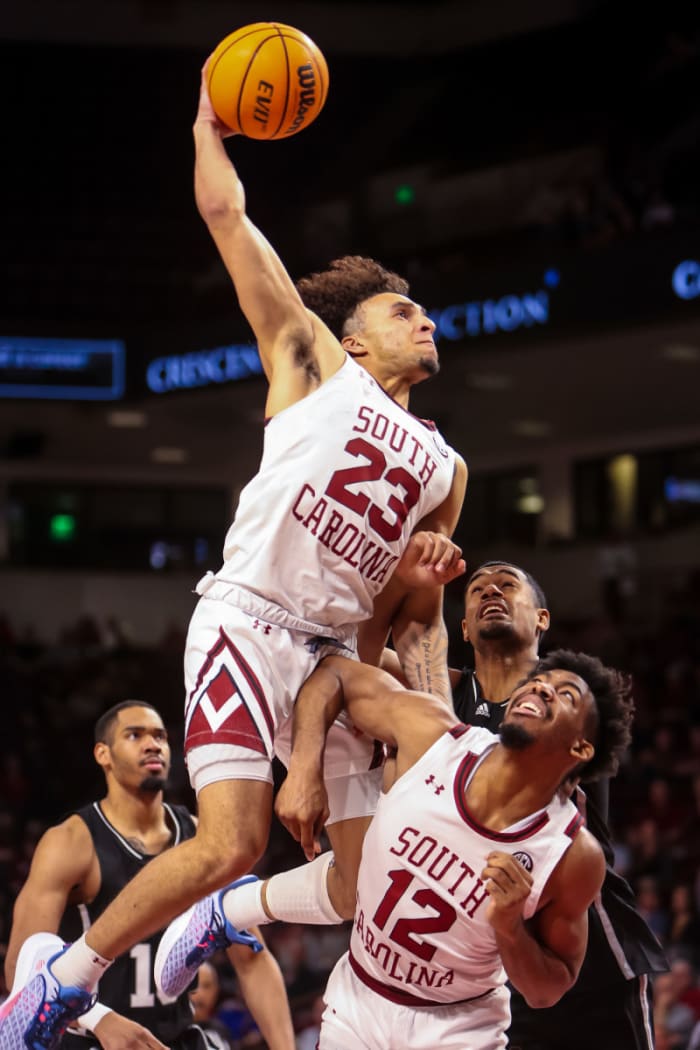 South Carolina Transfer Guard Devin Carter Places Oregon Ducks Basketball In Top Schools 9197